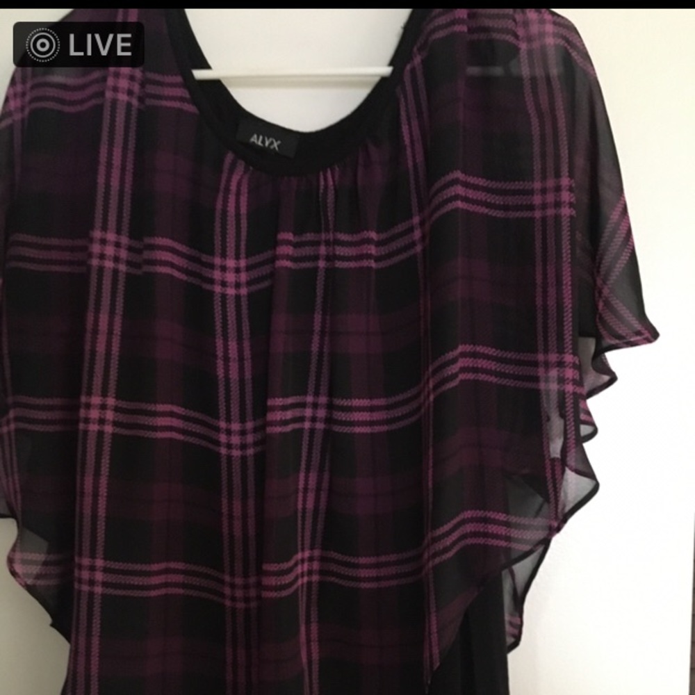 Drapped flowy blouse